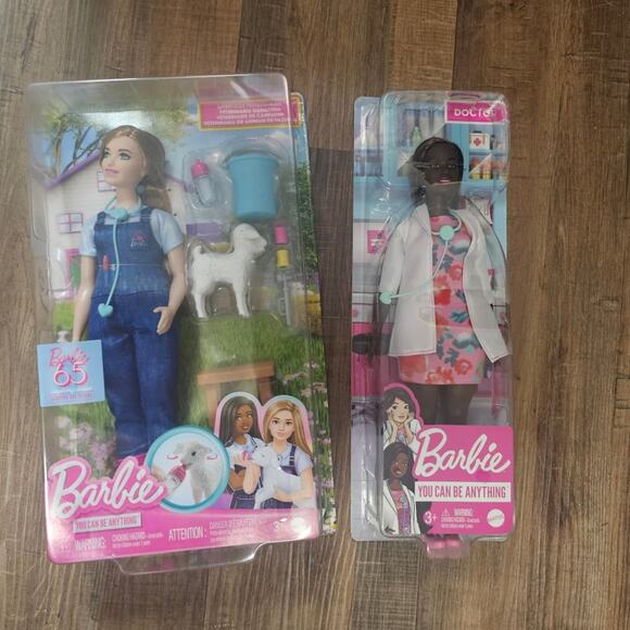 Barbie Bundle of 1 Livestock Vet lamb Playset Blonde 1 Doctor Curvy Brunette NWT - Picture 1 of 8